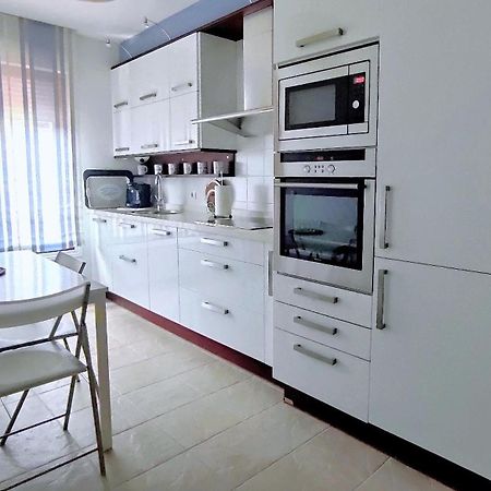 Ferienwohnung Rias Baixas En Ribeira Piso Centrico Con Parking Y Wifi Exterior foto
